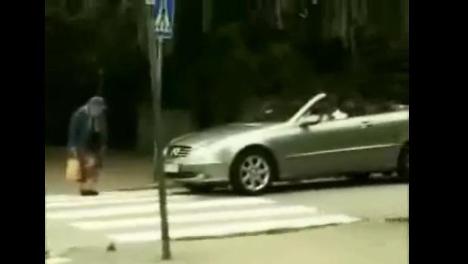 Uwaga na staruszki