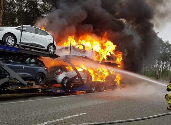 Pożar lawety z nowymi autami na S8