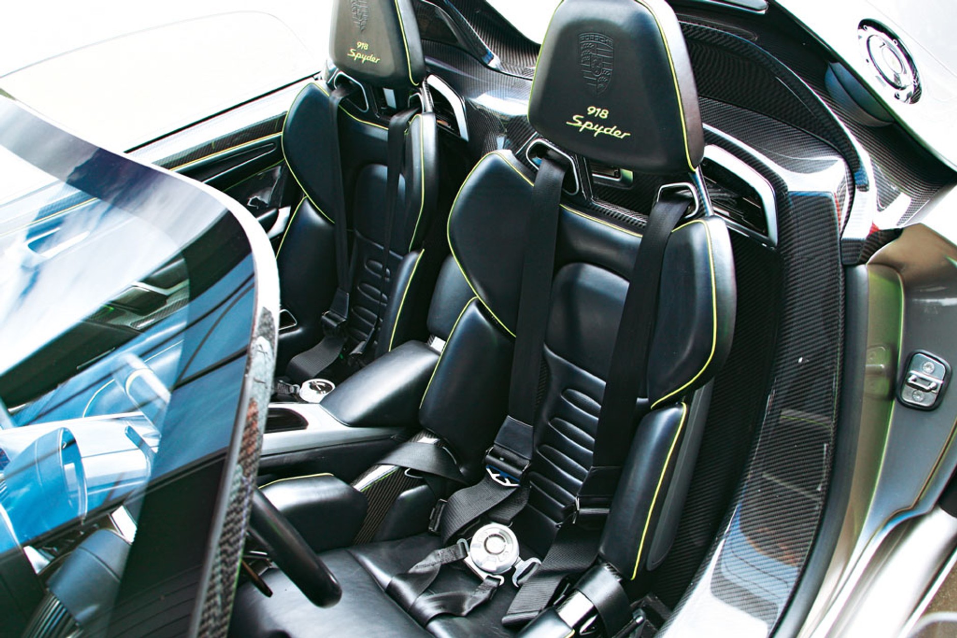 Porsche 918 Spyder: Hybryda na ostro