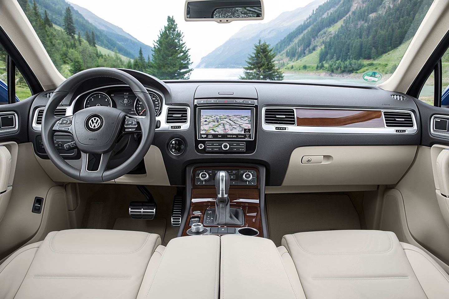 Odmłodzony Volkswagen Touareg w sprzedaży