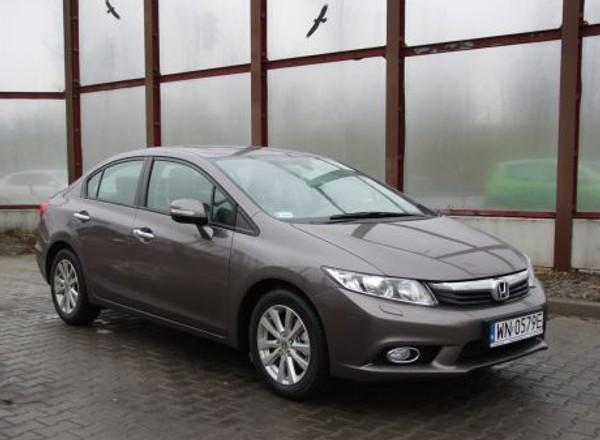 Honda Civic IX: Japonka o dwóch twarzach. Opinie. Test