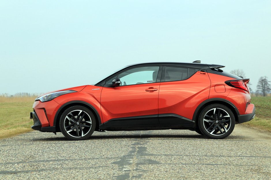 Toyota C-HR GR Sport 2.0 Hybrid (2021 r., 1. generacja, lifting)