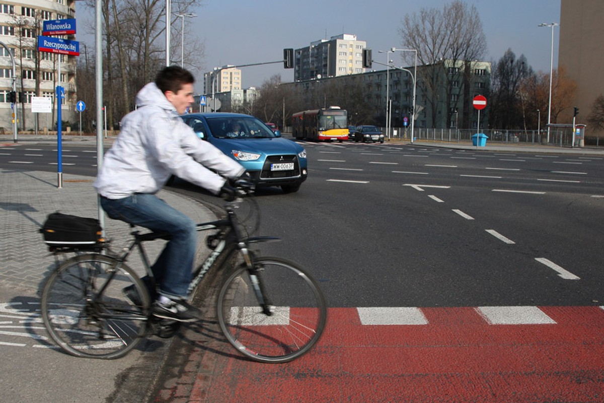 Wpadło kilkuset rowerzystów. Policja mówi, za co wystawia im mandaty