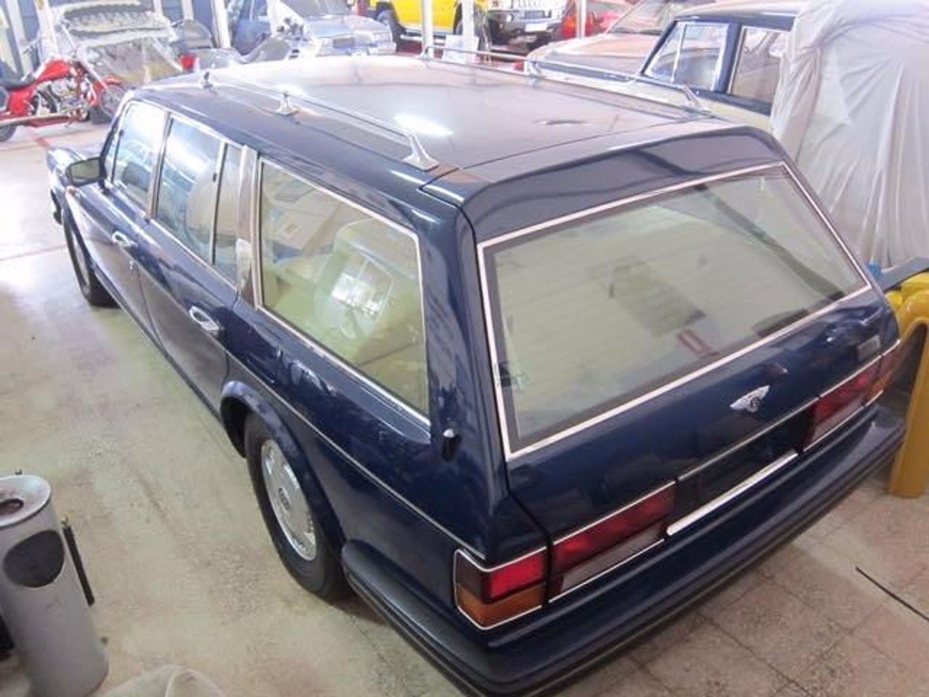 Bentley kombi z firmy Robert Jankel Design z Weybridge