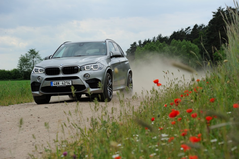 BMW X5 M (V8 biturbo/575 KM/4,2 s/2275 kg)