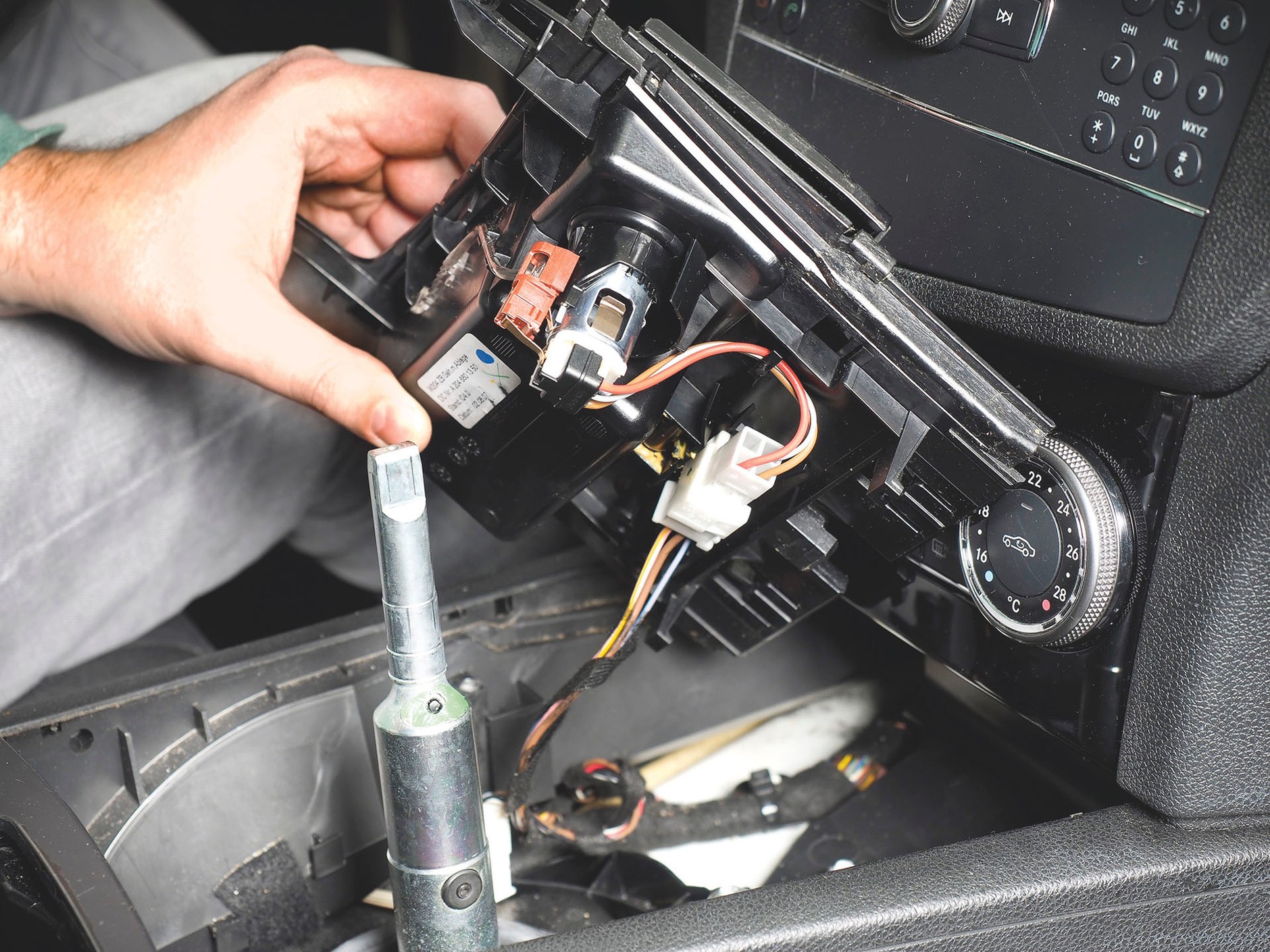 Bezprzewodowy ładowanie w każdym samochodzie