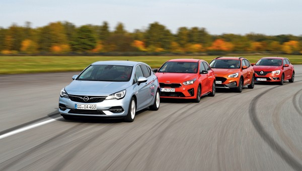 Opel Astra kontra Kia Ceed, Ford Focus i Renault Megane - 3 czy 4 cylindry? Sprawdzamy co warto kupić