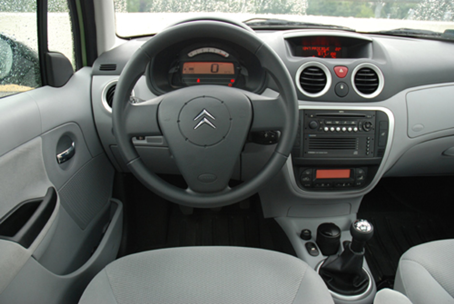 Opel Corsa i Citroen C3 - Nowocześnie i nostalgicznie