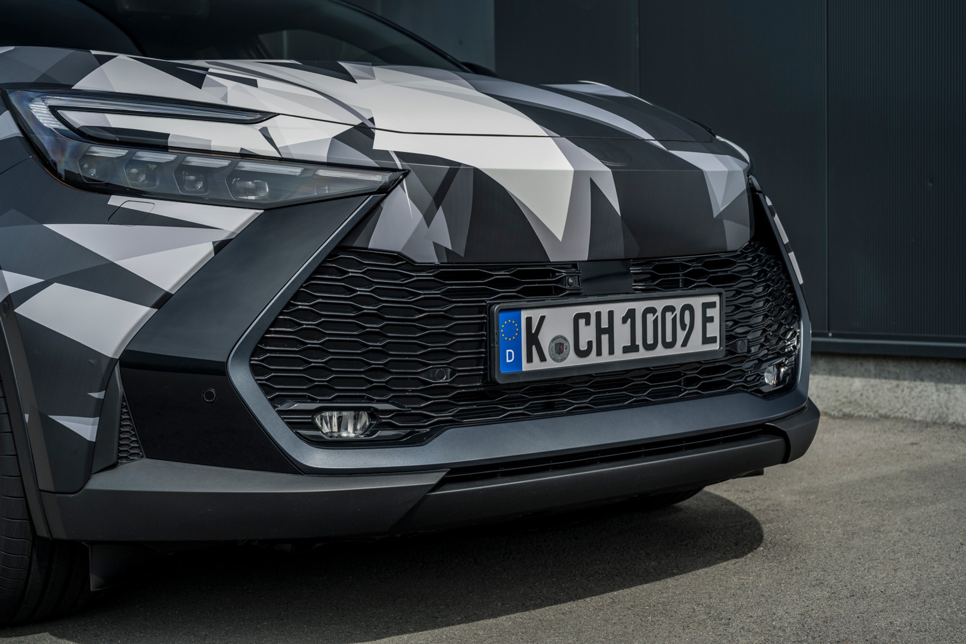 Nowa Toyota C-HR Plug-in Hybrid