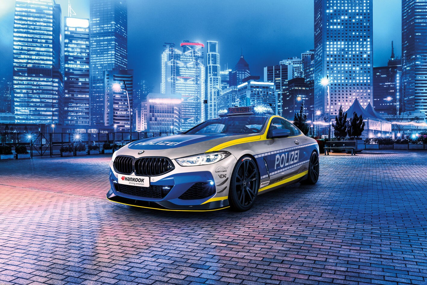 Policyjne BMW M850i AC Schnitzer