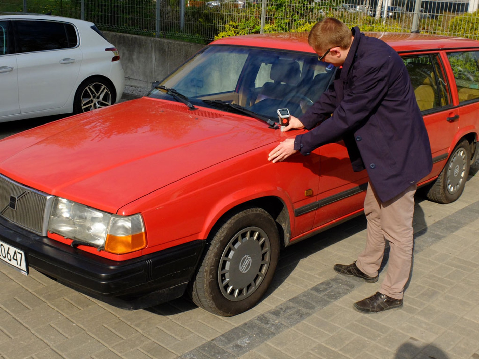 Jak sprawdzić grubość lakieru