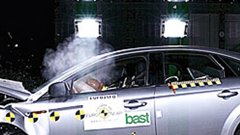 EuroNCAP: Pięć gwiazdek dla Forda Mondeo