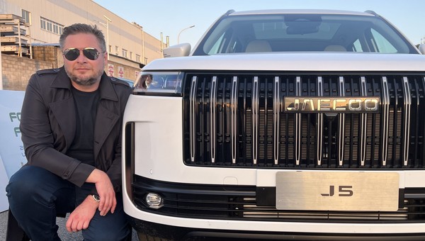 Jeździłem chińskim SUV-em Jaecoo 5. Cena niczym z dyskontu, design i jakość jak w premium. A reszta?