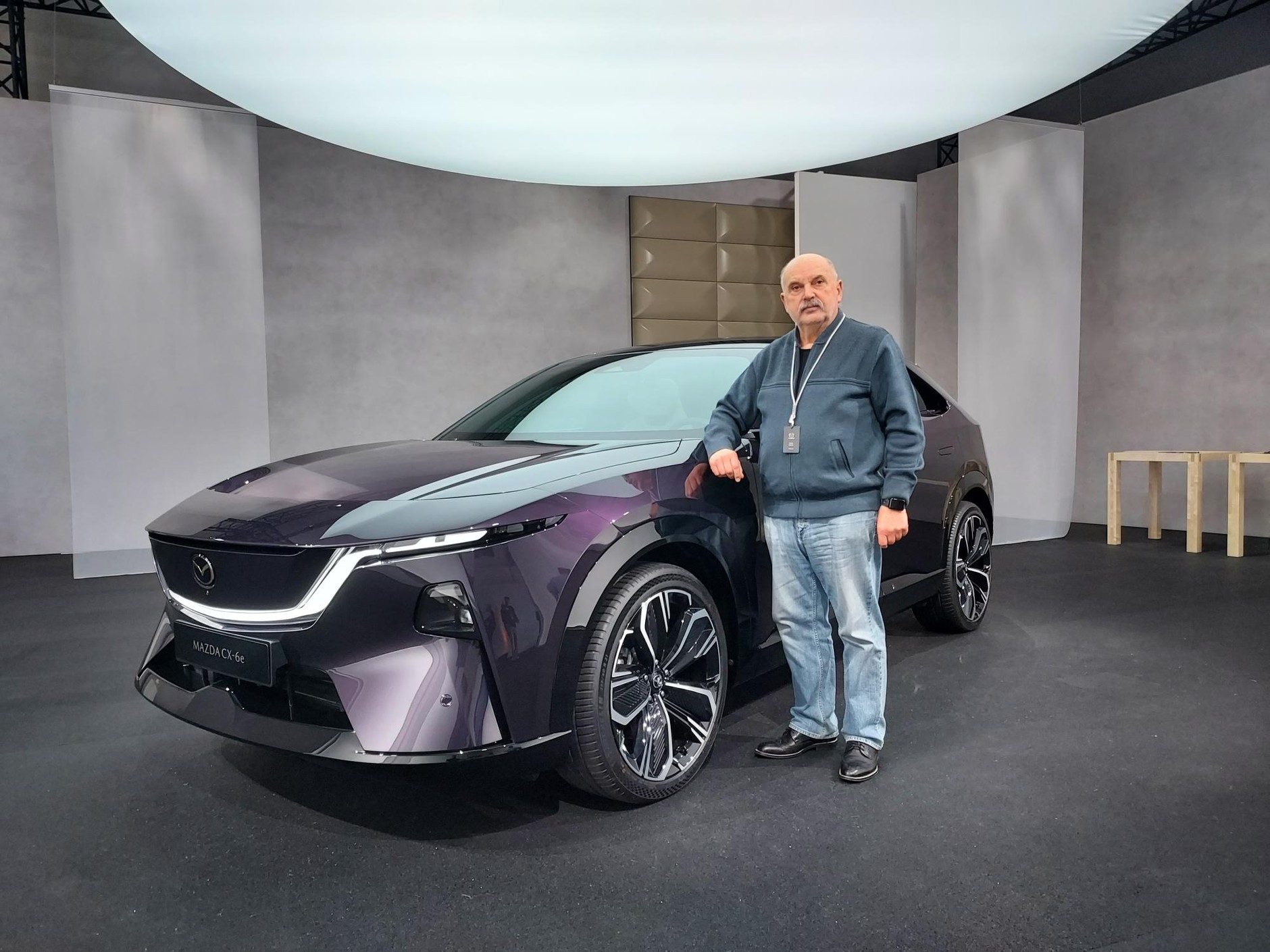 Mazda CX-6e