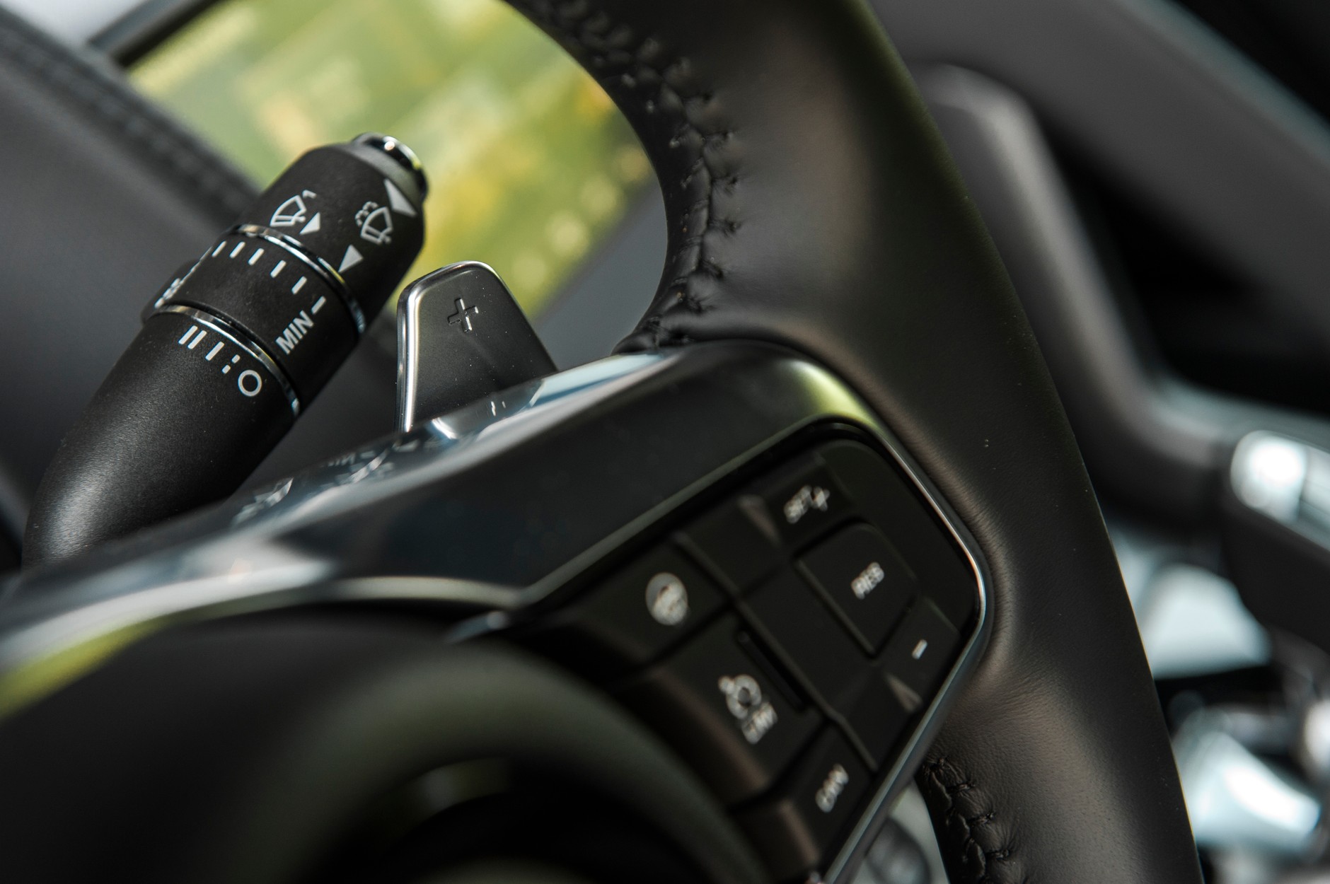 Jaguar F-Type i Porsche 718 Cayman