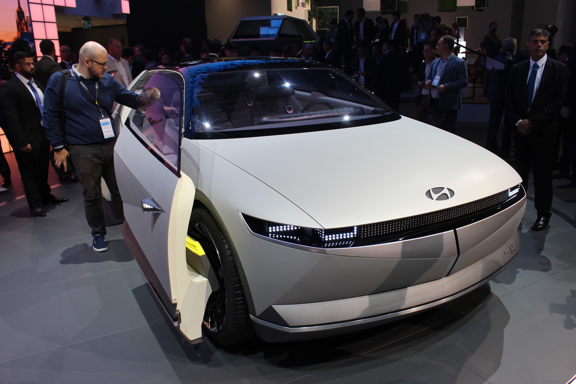 Hyundai 45 EV Concept