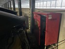 Katastrofalne warunki w warsztacie Tesli. Bezdomny śpi w aucie, a pracownicy potrzebują masek FFP2