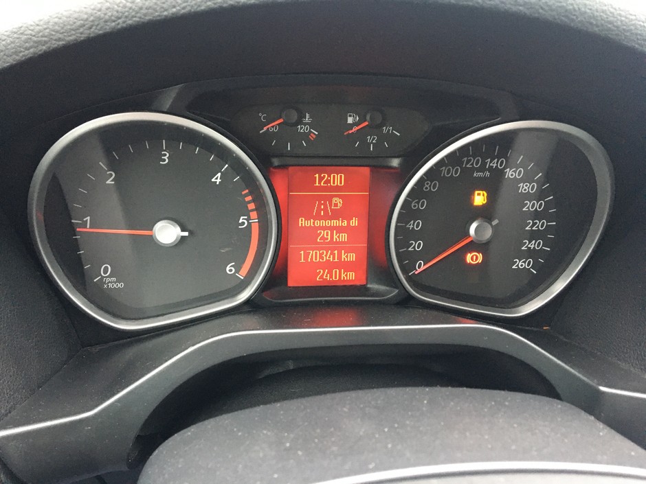 Ford S-Max 2.0 TDCi: auto z ogłoszenia