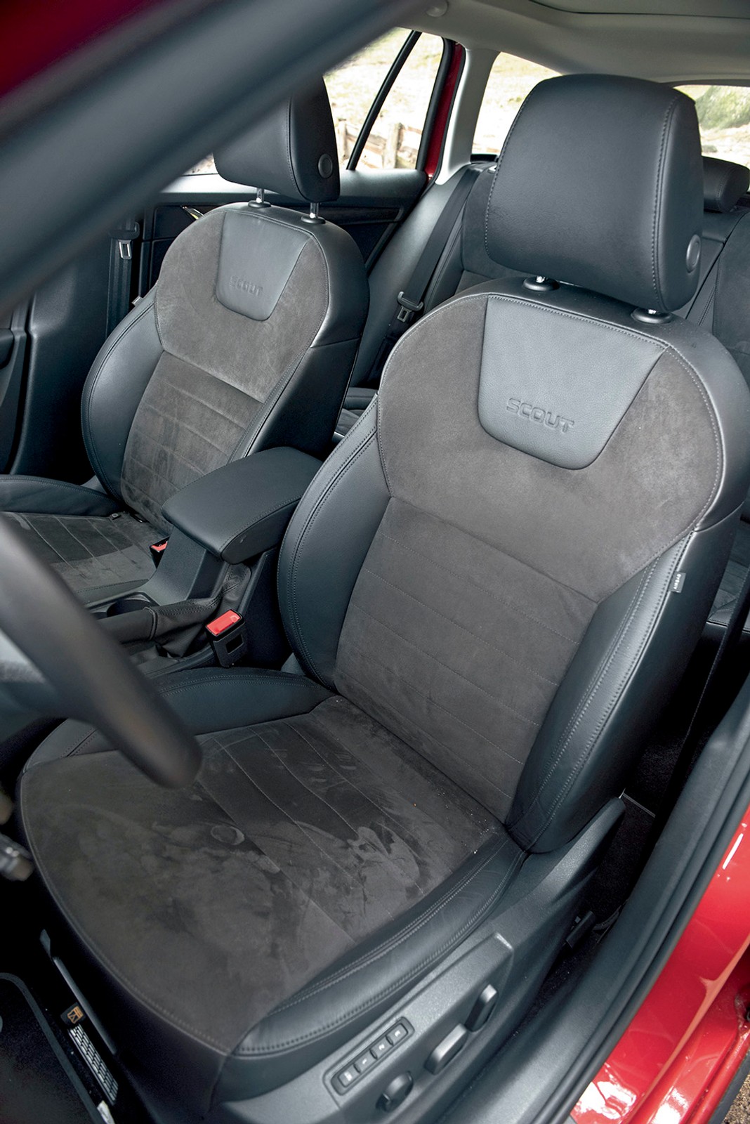 Uterenowione kombi - Seat Leon X-Perience kontra Skoda Octavia Scout i Volkswagen Golf Alltrack