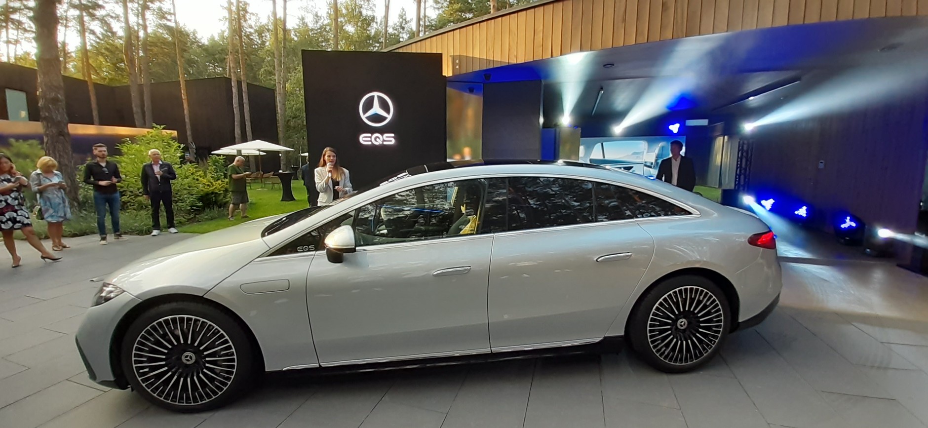 Mercedes EQS