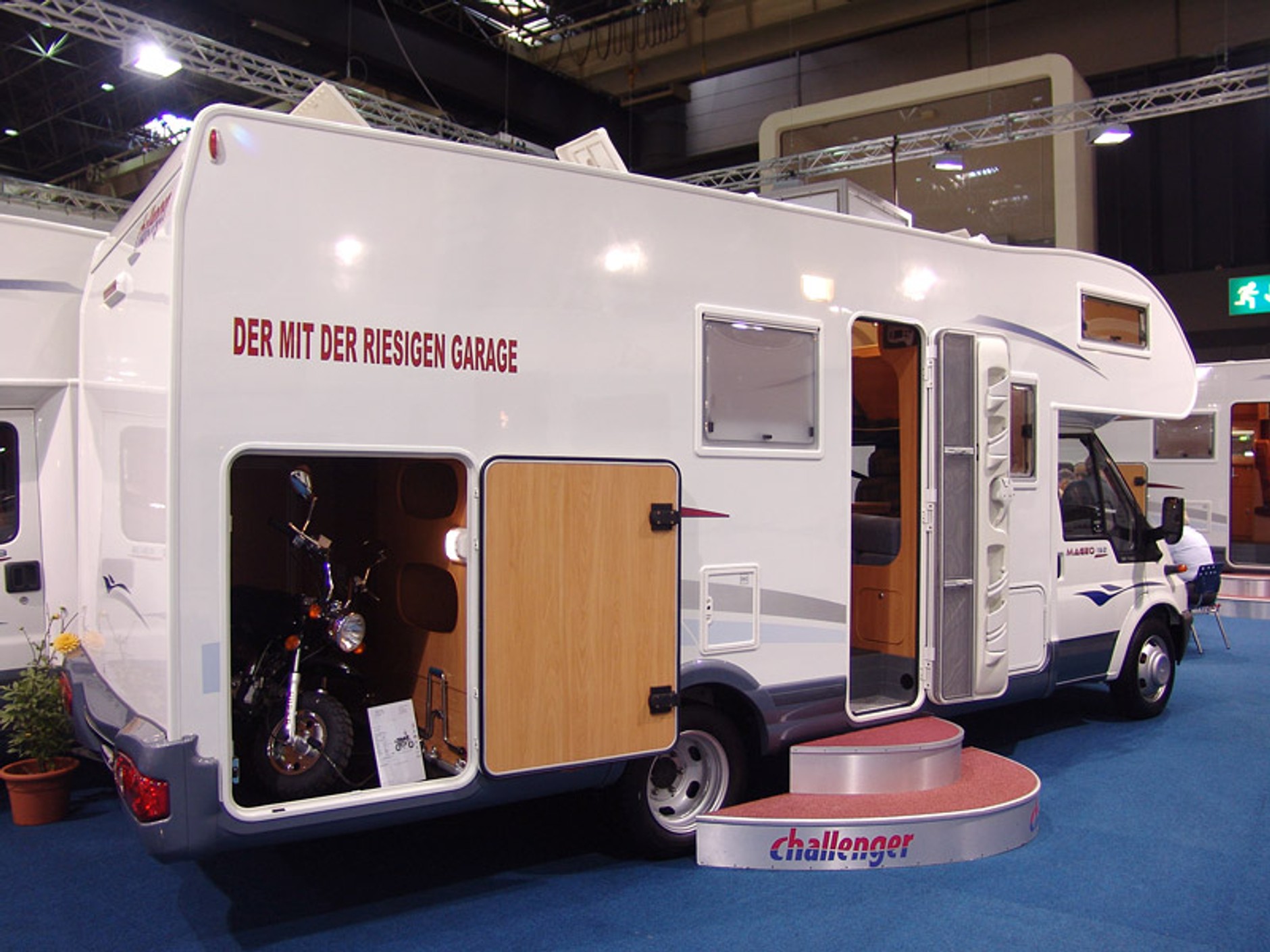 Caravan Salon Düsseldorf 2007: Caddy Life i moda na nowy sezon (fotogaleria)