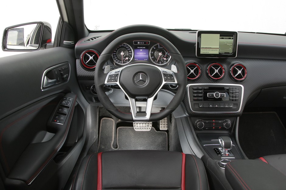 Mercedes A 45 AMG