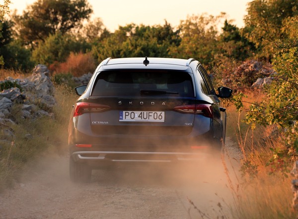 Škoda Octavia Combi Scout 2.0 TDI – nie tylko na asfalt