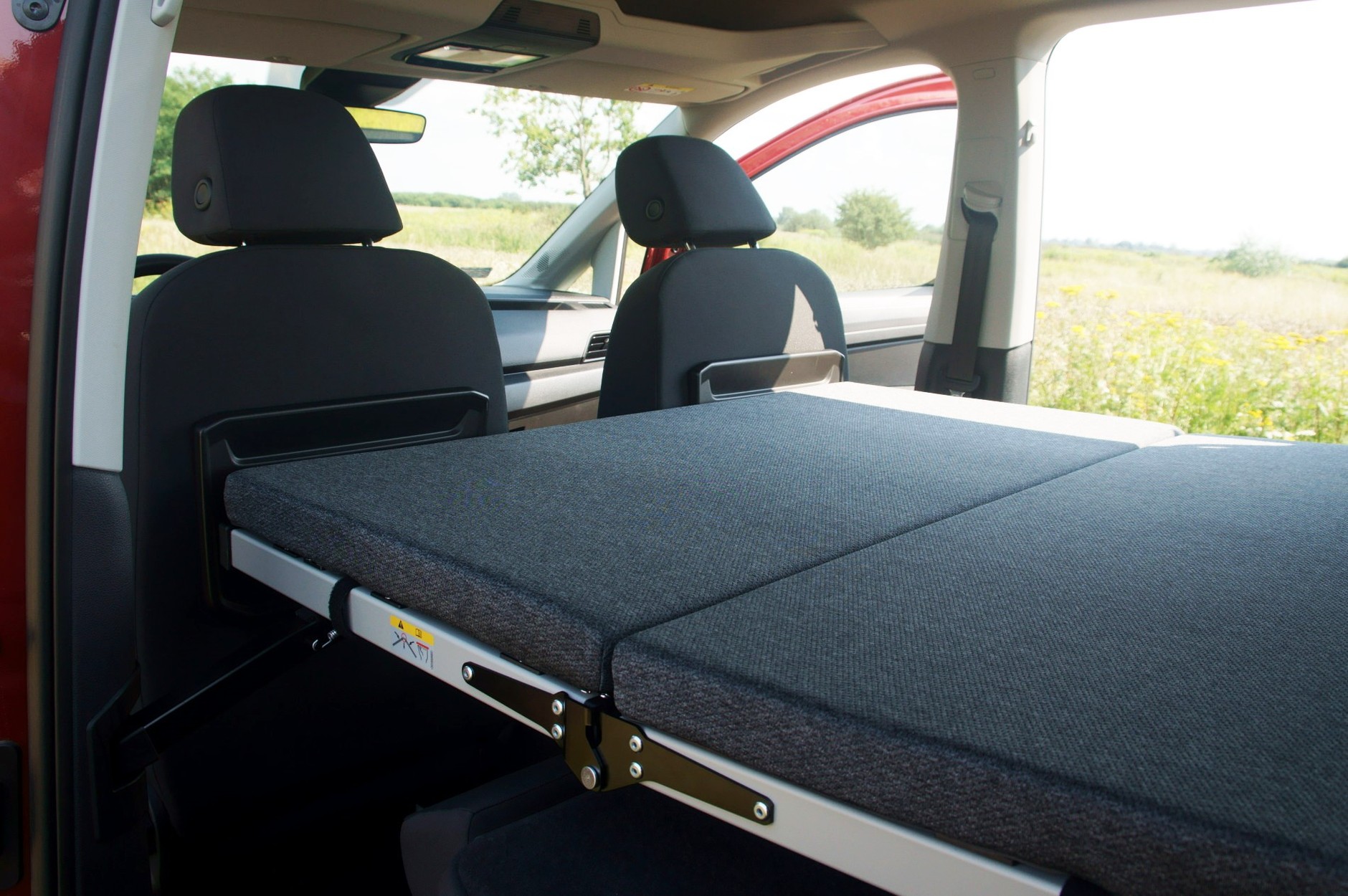 Volkswagen Caddy California 2.0 TDI DSG