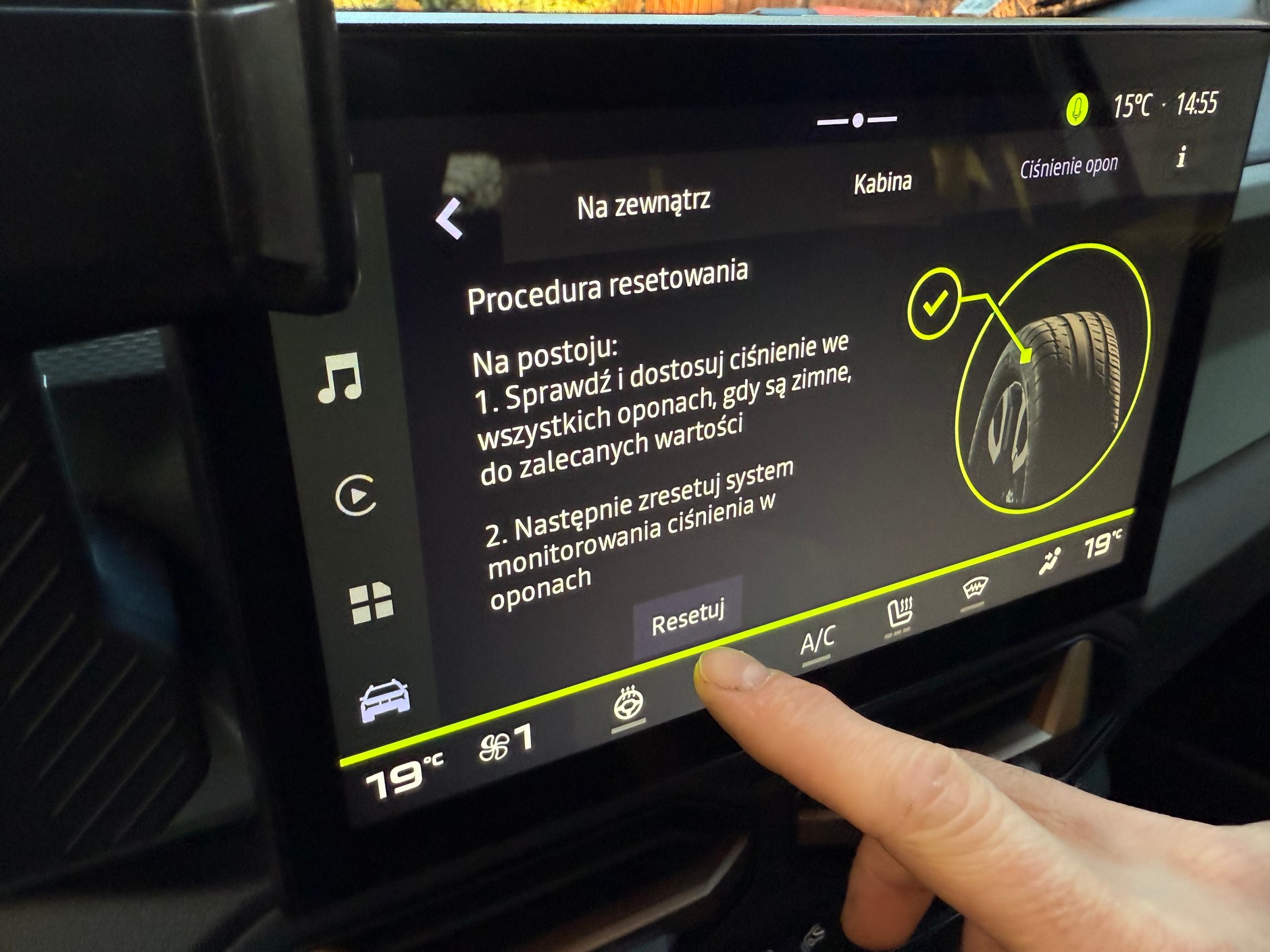 W samochodach z pośrednim systemem TPMS resetowanie układu jest zadaniem kierowcy