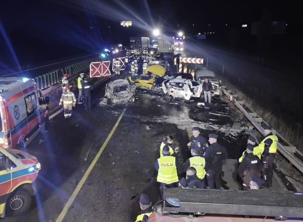 To tutaj doszło do tragicznego karambolu na S7. "Nagle wyrasta zwężka"