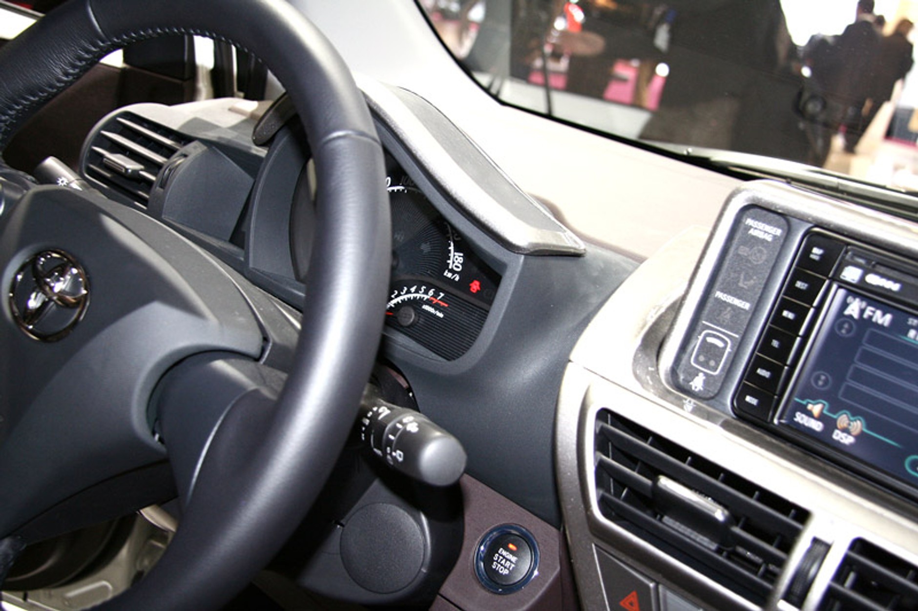 Paryż 2008: Toyota iQ – pierwsze wrażenia