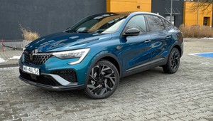 Renault Arkana E-Tech. Francuski, hybrydowy crossover z jedną denerwującą cechą