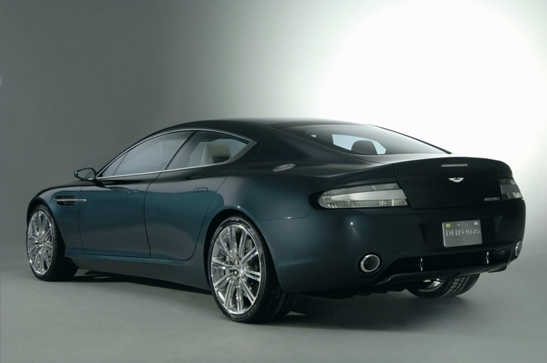 Aston Martin Rapide vs Rapide