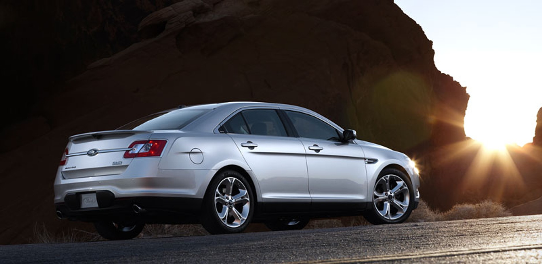 Ford Taurus SHO – rodzinny sedan w najostrzejszej wersji