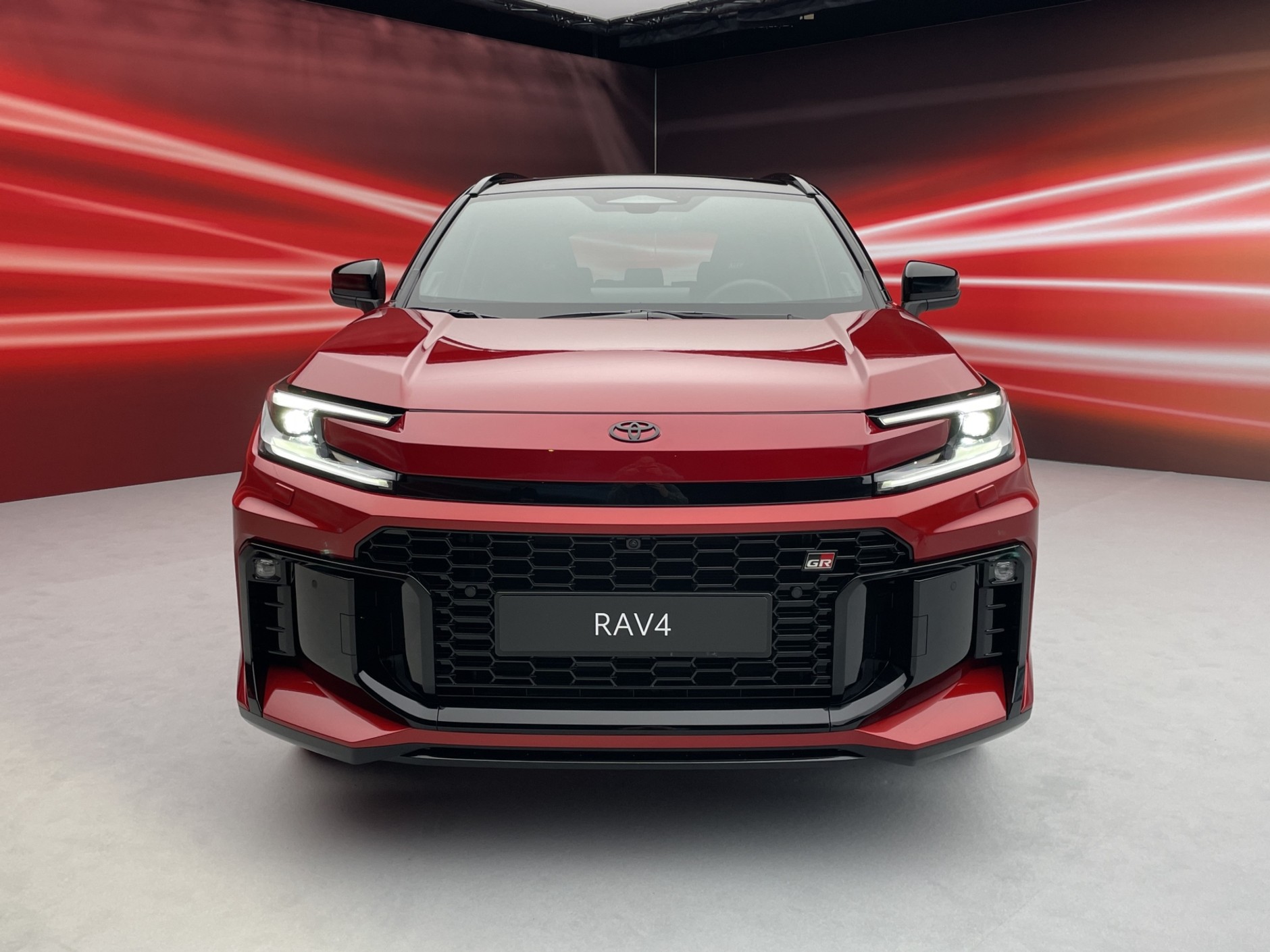 Nowa Toyota RAV4 GR Sport (2025)