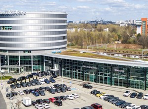 Mercedes wspiera personel medyczny w walce  z koronawirusem