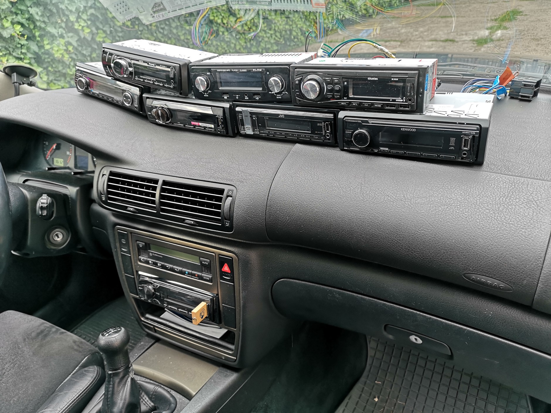 Testujemy radia samochodowe w cenie od 60 do 260 zł