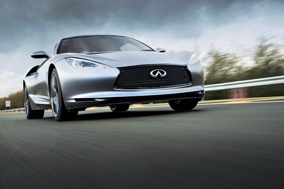 Infiniti Emerg-e: samochód mknący w milczeniu