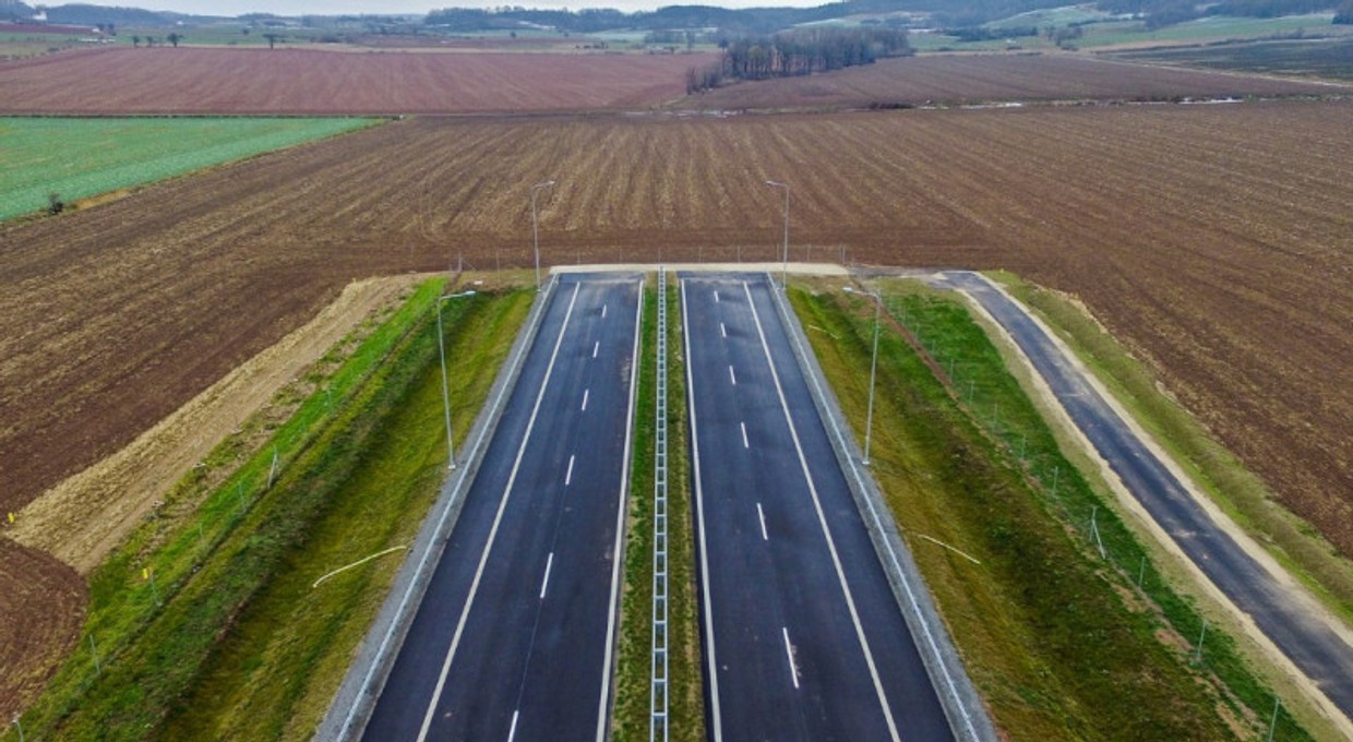 Czesi nie spieszą się z budową. Polska trasa S3 skończy się w czeskim polu