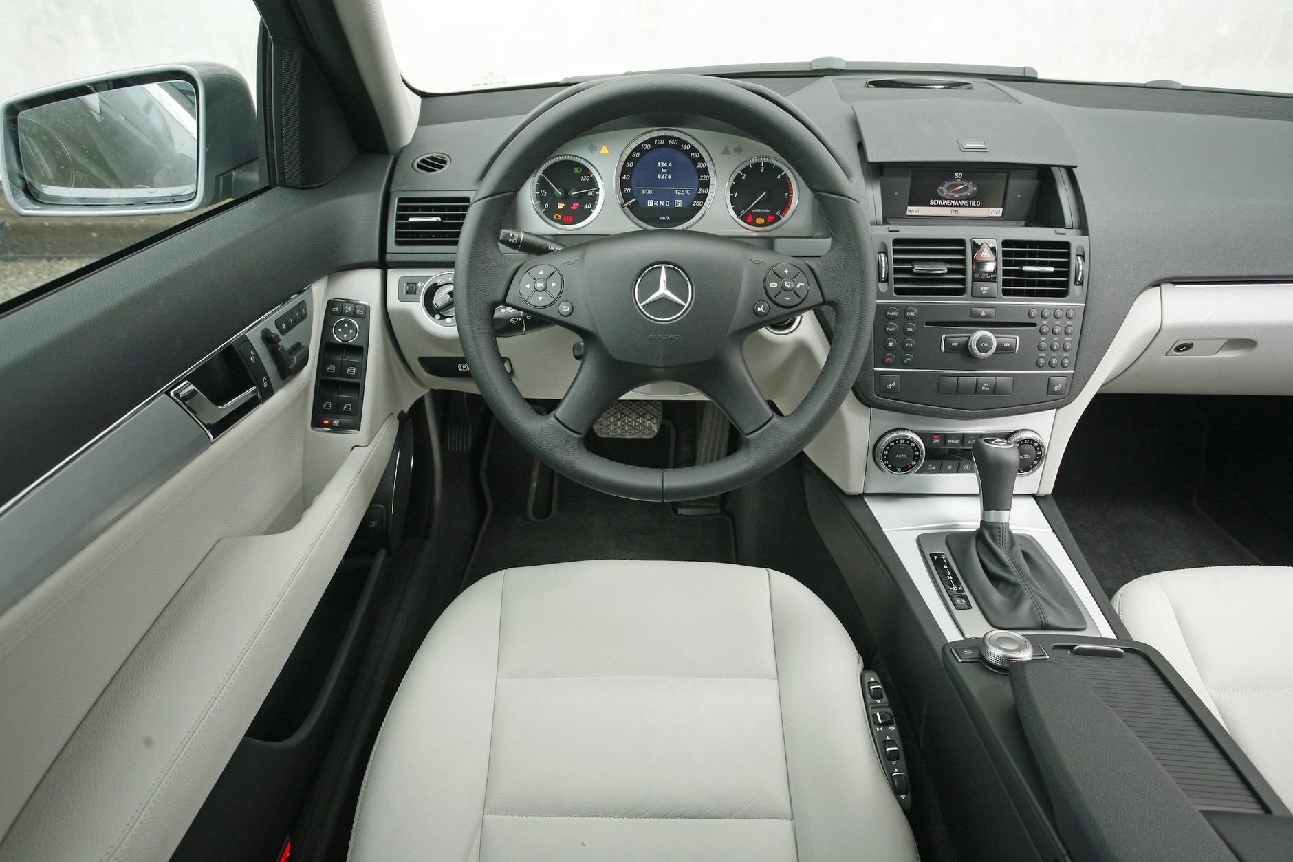 Porównanie: Audi A4, BMW serii 3, Citroën C5 i Mercedes klasy C