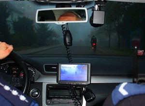 Nowa pora roku i nowe kontrole. Policjanci sprawdzają pieszych i rowerzystów