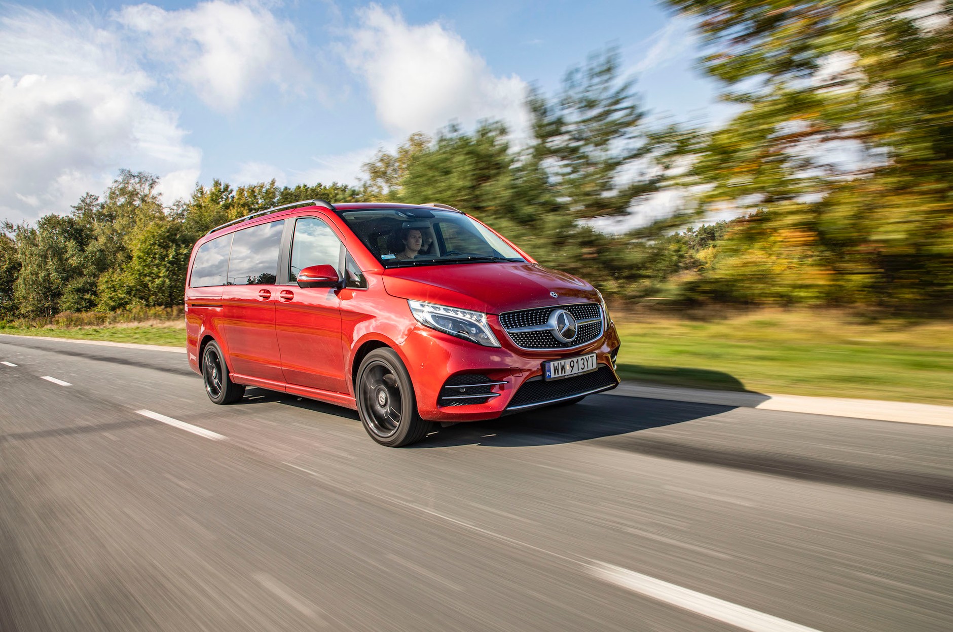 Mercedes V 300 d 4Matic – autobus klasy wyższej