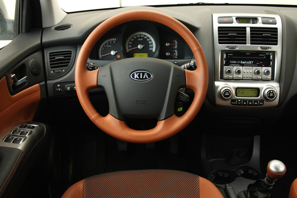 Hyundai Tucson kontra Kia Sportage II: znajdź trzy różnice