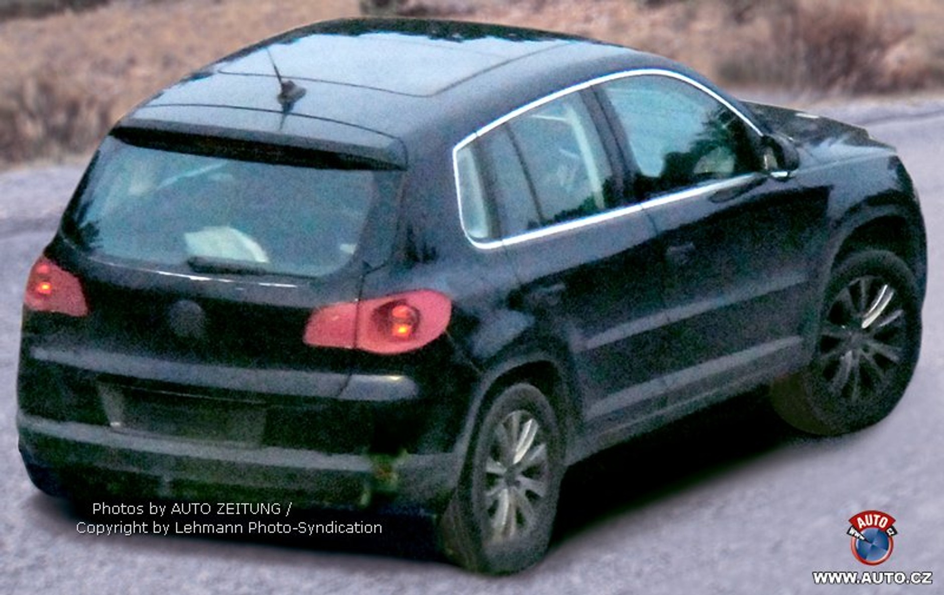 Zdjęcia szpiegowskie: Volkswagen Golf - pierwsze zdjęcia szostej generacji