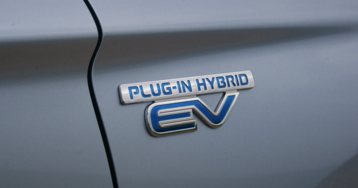 Mitsubishi Outlander PHEV - samochód hybrydowy