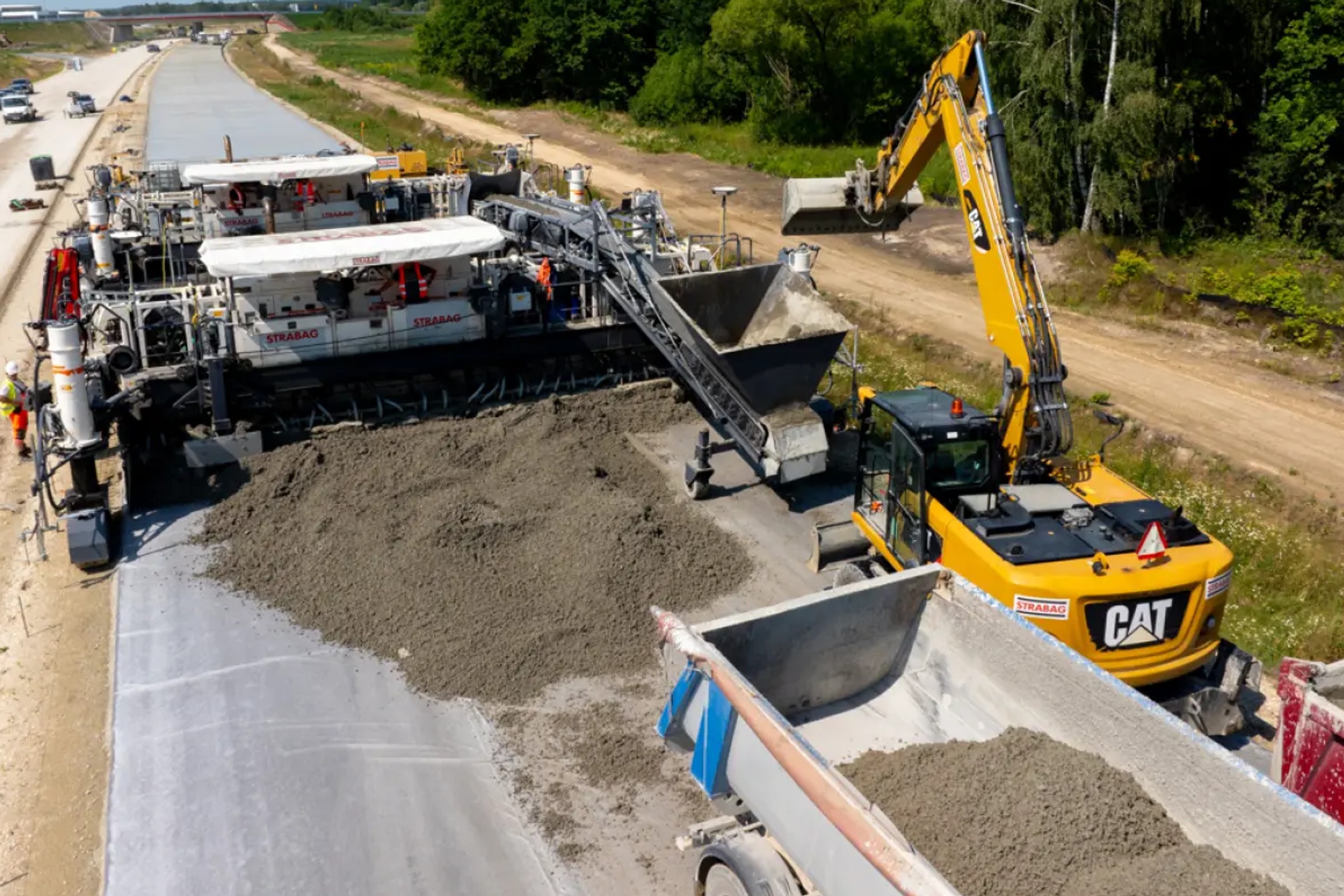 Nowa technologia na autostradzie A2. Polska testuje niskoemisyjne drogi betonowe