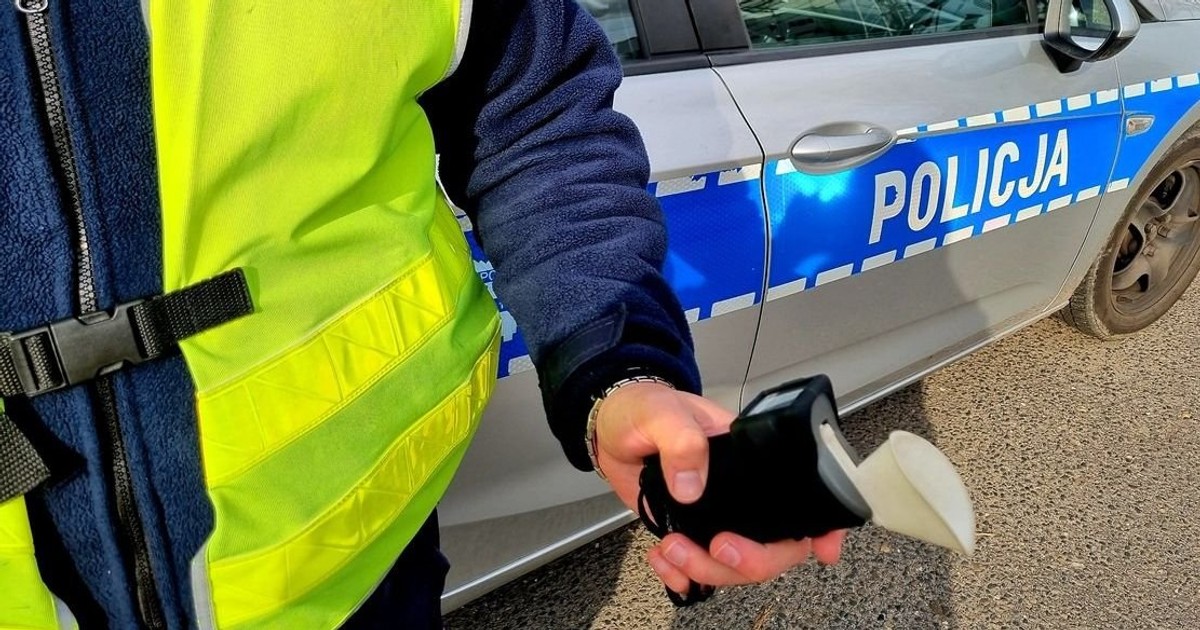 Obraz pochodzący z serwisu https://rybnik.policja.gov.pl/k22/informacje/wiadomosci/384046,Poranne-kontrole-kierowcow-Trwaja-dzialania-trzezwosc.html