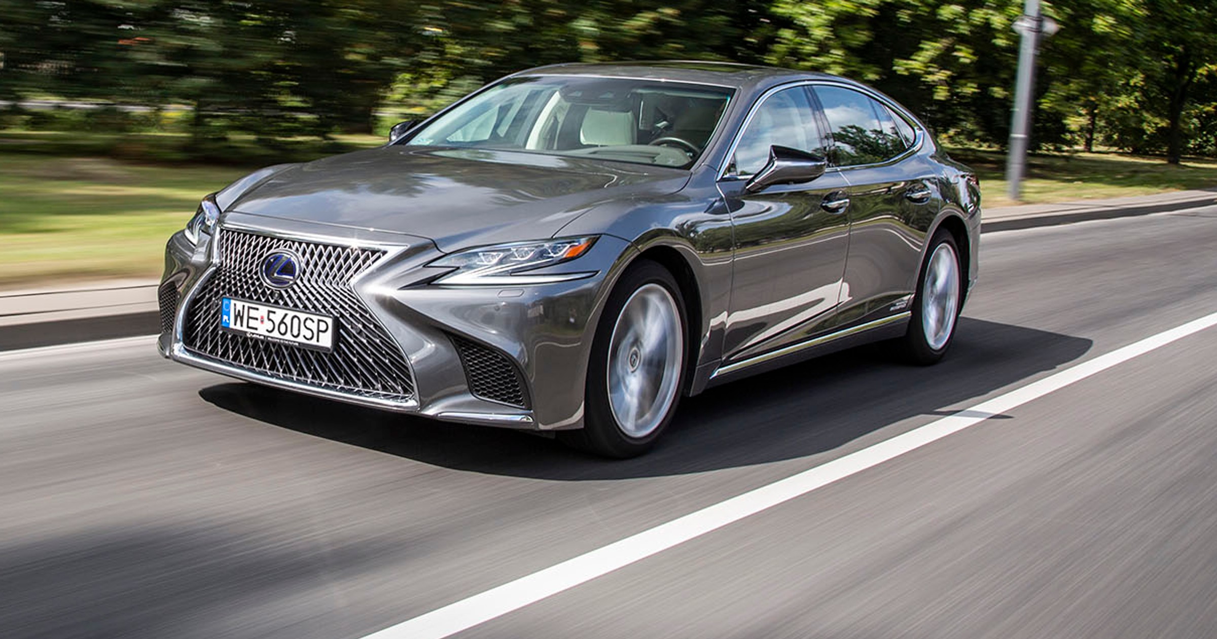 Lexus LS500h - jeździć czy być wożonym?