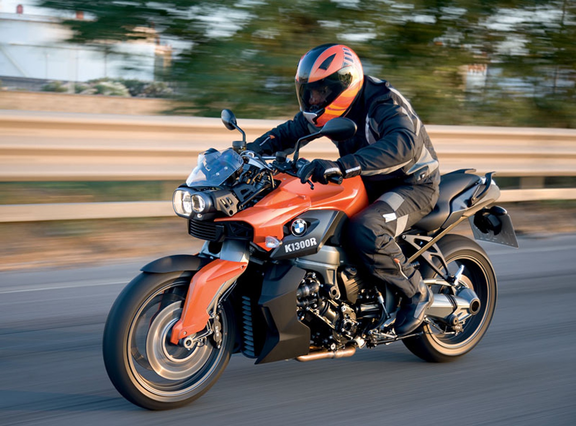 BMW Motorrad 2009: K 1300 S, K 1300 R, K 1300 GT (3x wideo HD!)