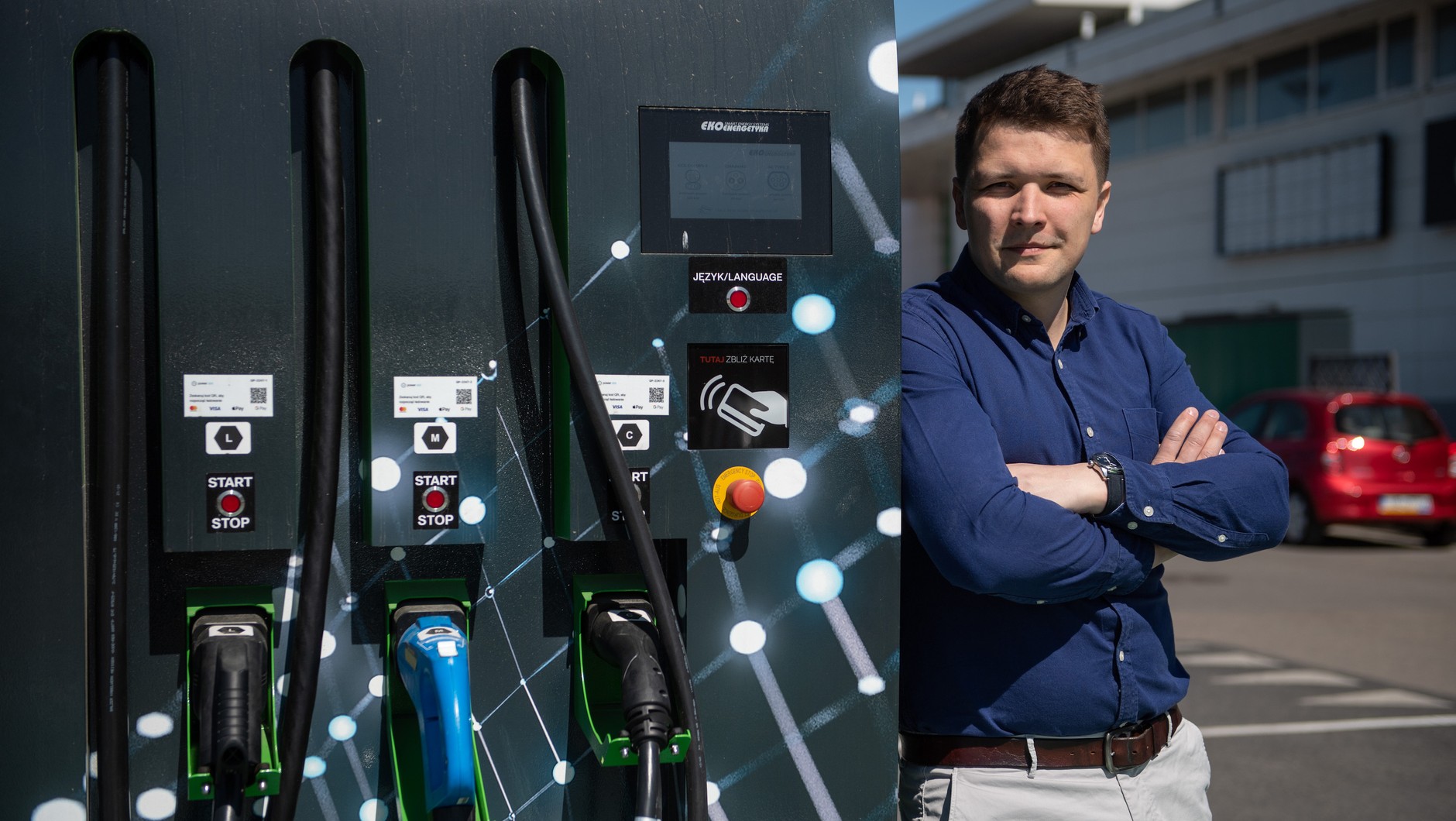 Ładowarka Powerdot i Grigoriy Grigoriev, dyrektor generalny firmyw Polsce